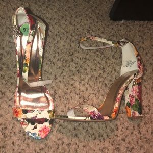 Madden girl Heels! (Floral)